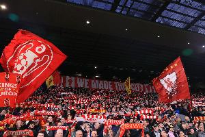 邮报：欧足联调查显示，英格兰球迷在英伦三岛球迷中表现最佳